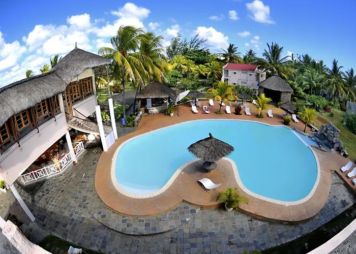 Pereybere Beach Hotels