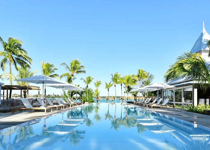Grand Baie hotels near Super U