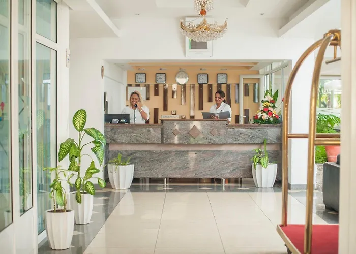 Flic en Flac Hotels
